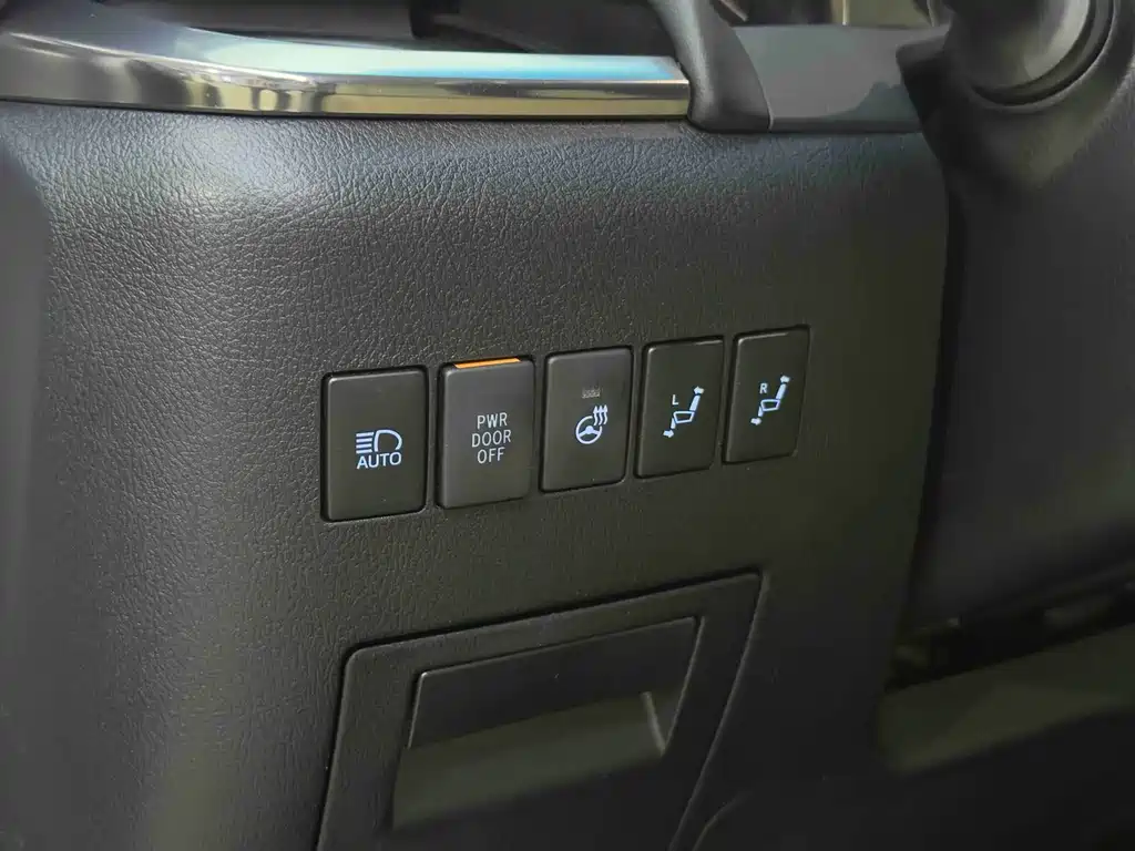 Toyota Wilfa 2022 — фото 12