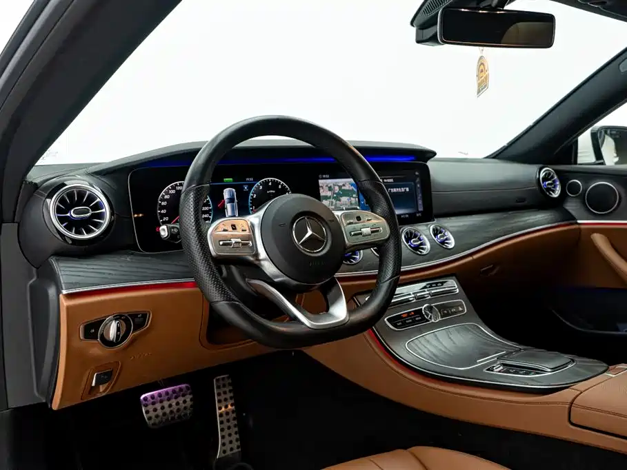 Mercedes-Benz E-Class 2020 — фото 18