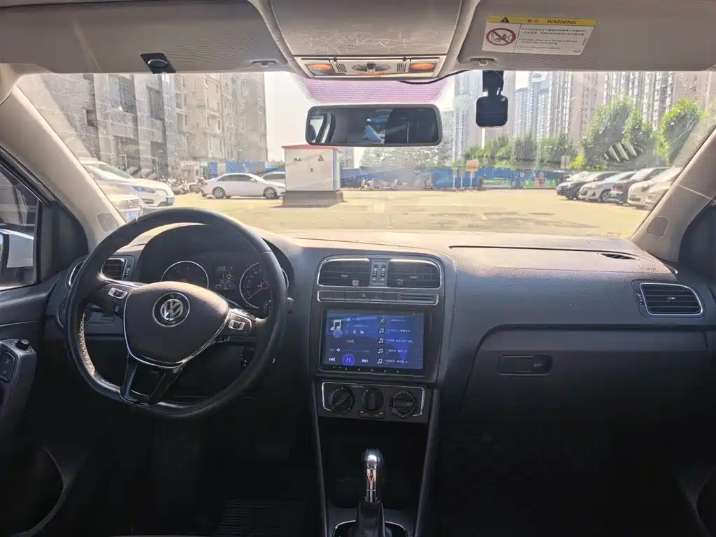 Volkswagen Polo 2016