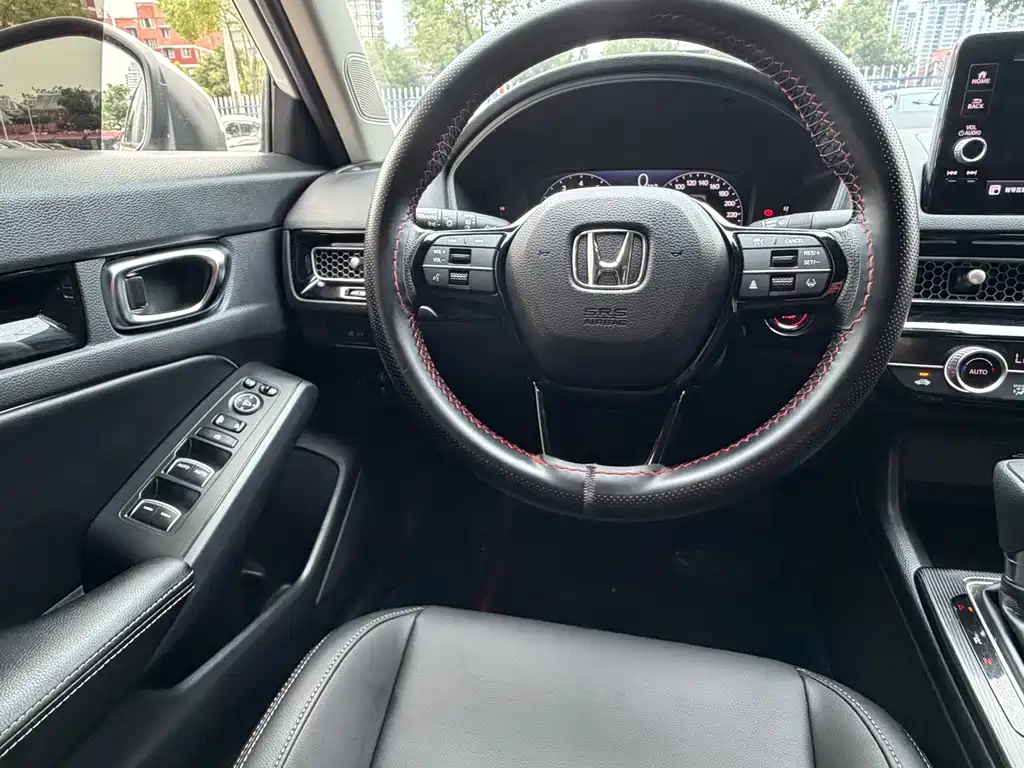 Honda Civic 2023 — фото 10