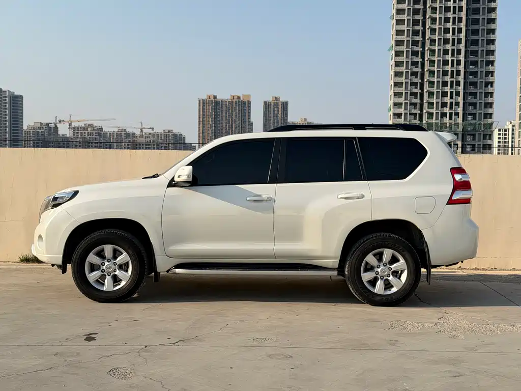 Toyota Prado 2016 — фото 15