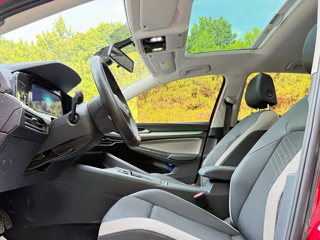 Volkswagen Golf 2021