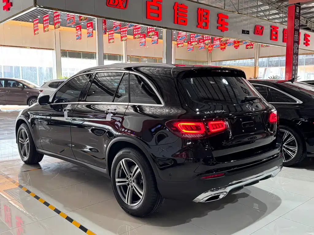 Mercedes-Benz GLC 2021 — фото 24