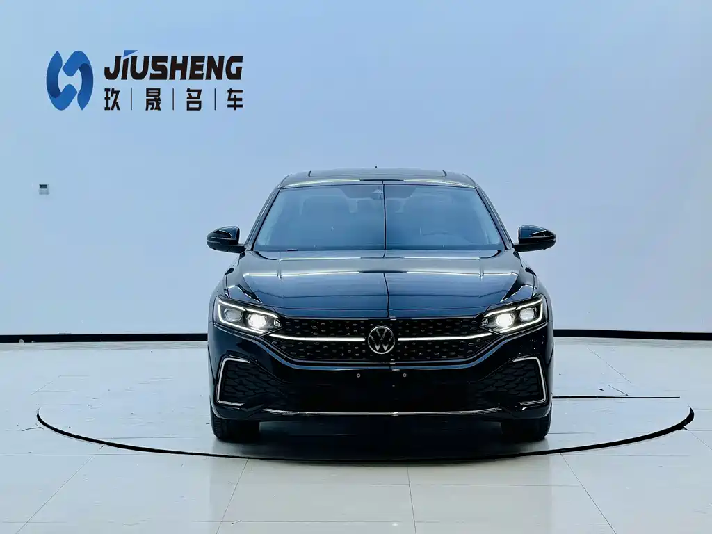 Volkswagen Passat 2025