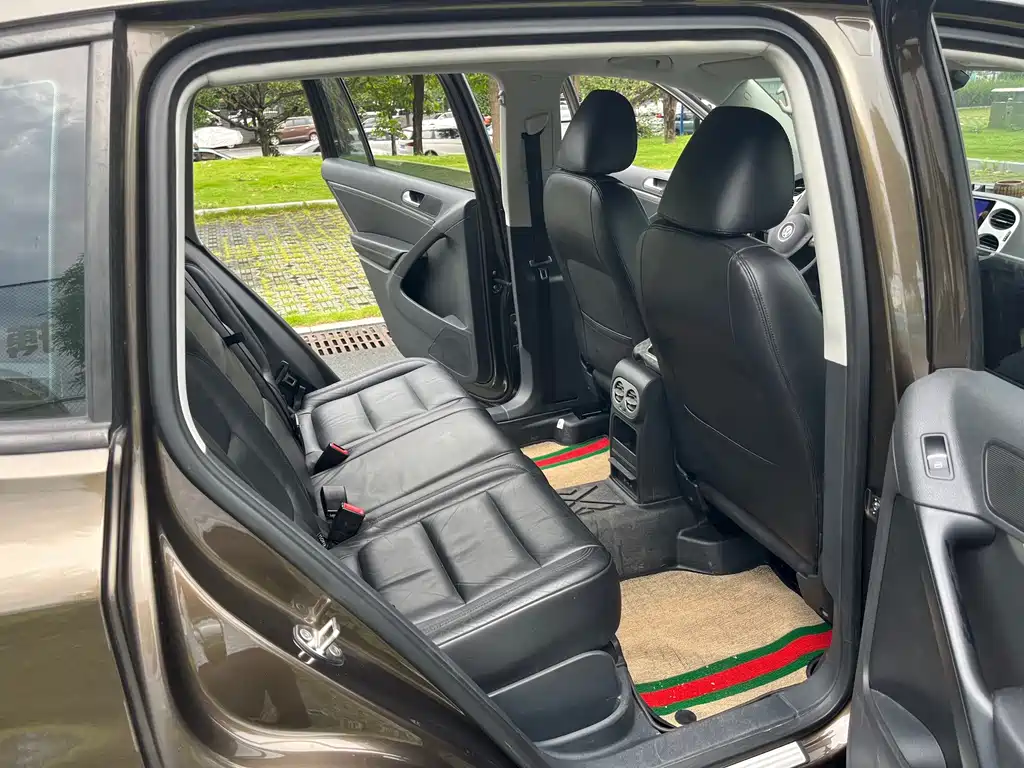 Volkswagen Tiguan 2015 — фото 11