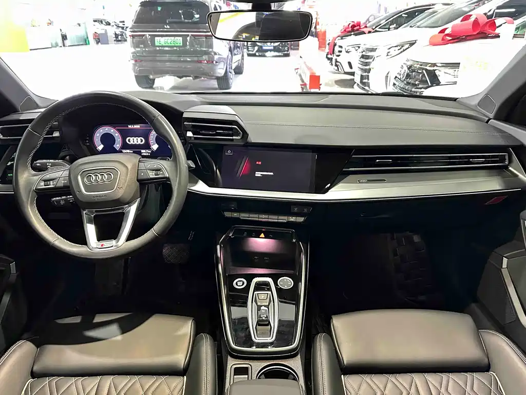 Audi A3 2025 — фото 11