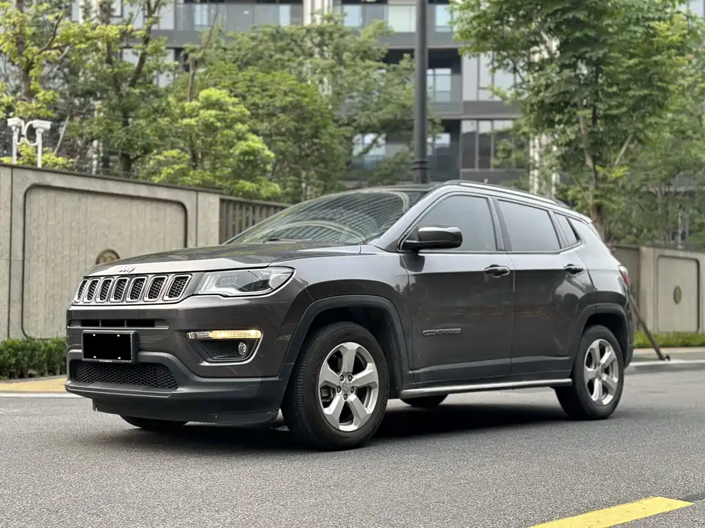 Jeep Compass 2019 — фото 1