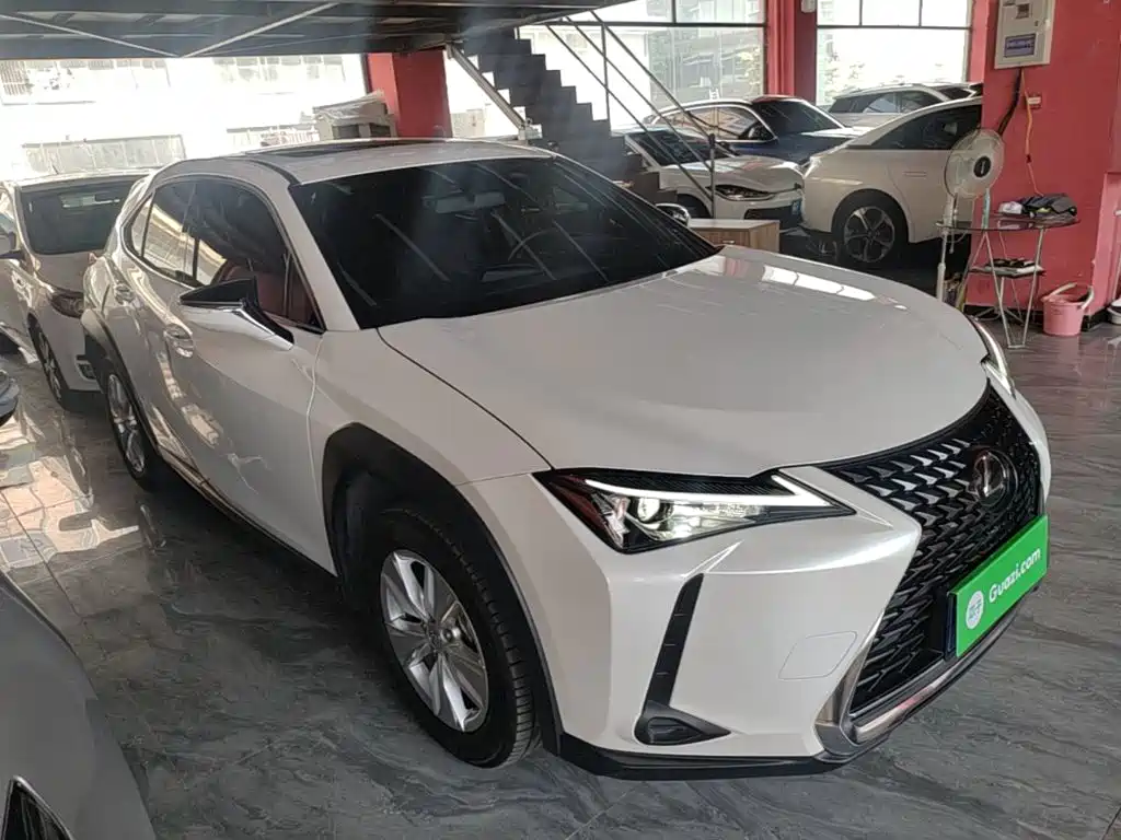 Lexus UX 2021 — фото 4