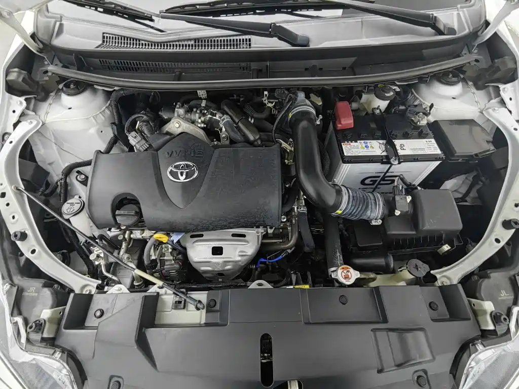 Toyota Yaris L 2022