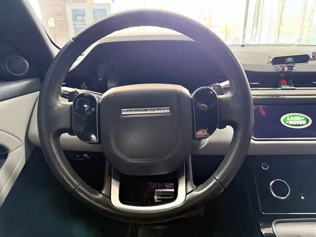 Land Rover Evoque 2021 — фото 14