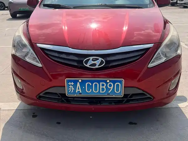 Hyundai Accent 2012