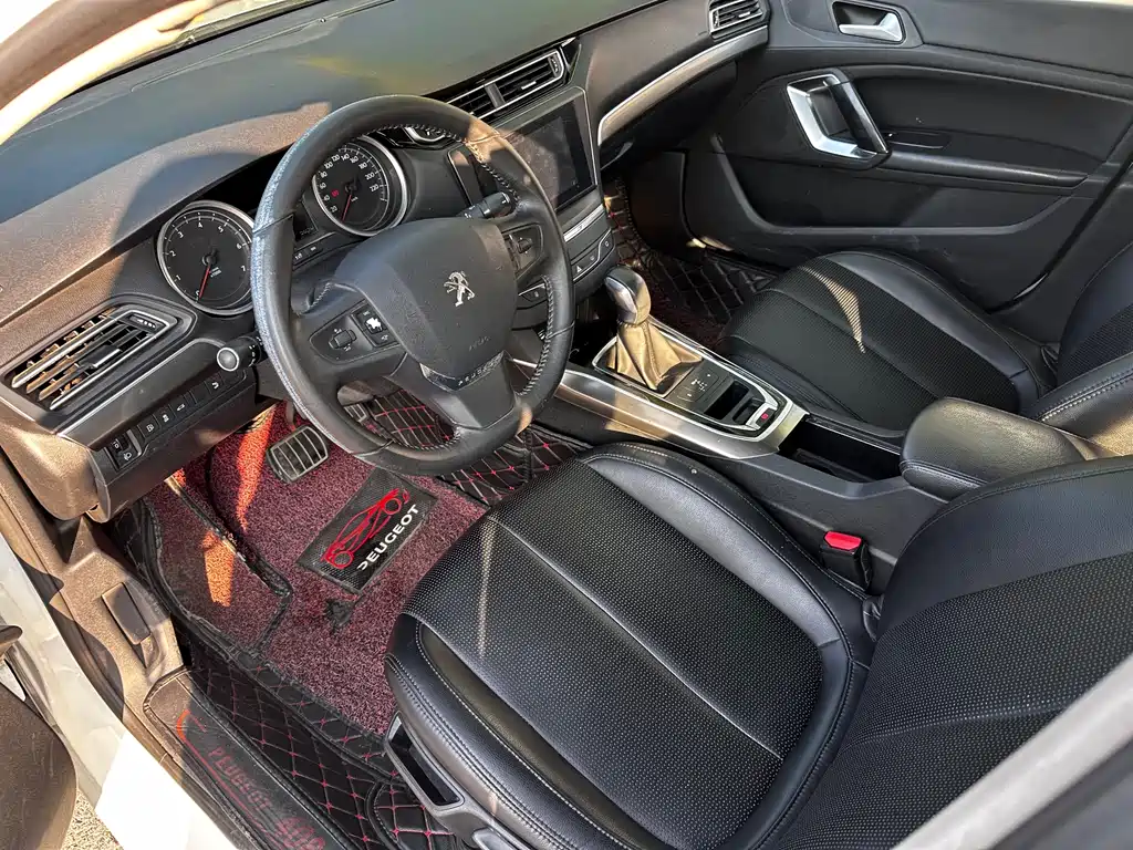 Peugeot 408 2015