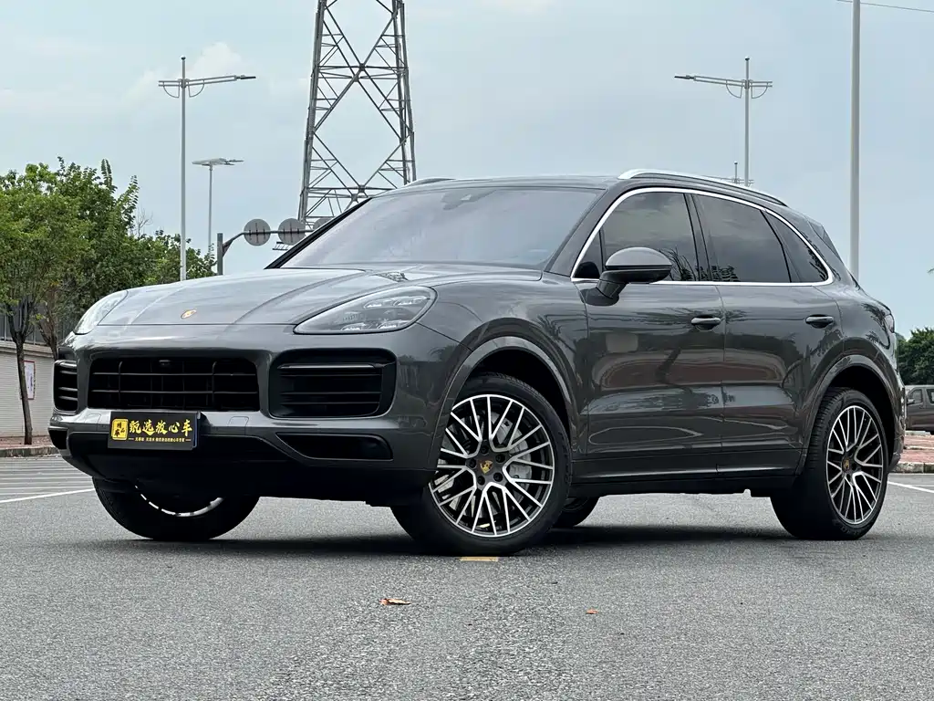 Porsche Cayenne 2020 — фото 1