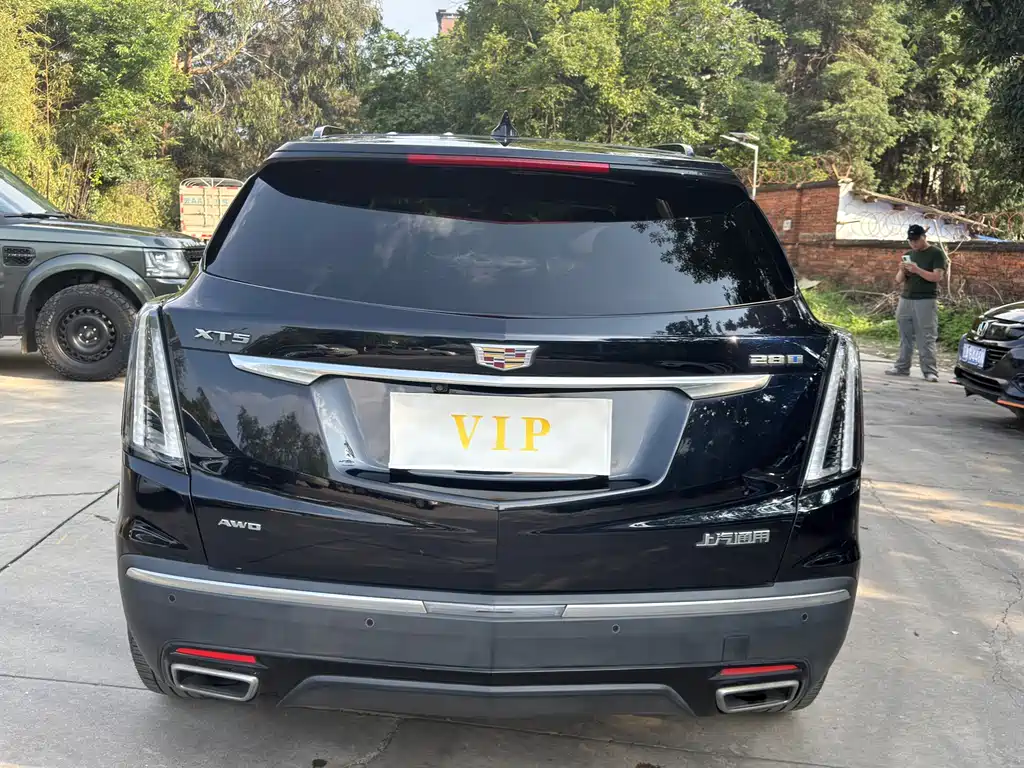 Cadillac XT5 2023 — фото 9