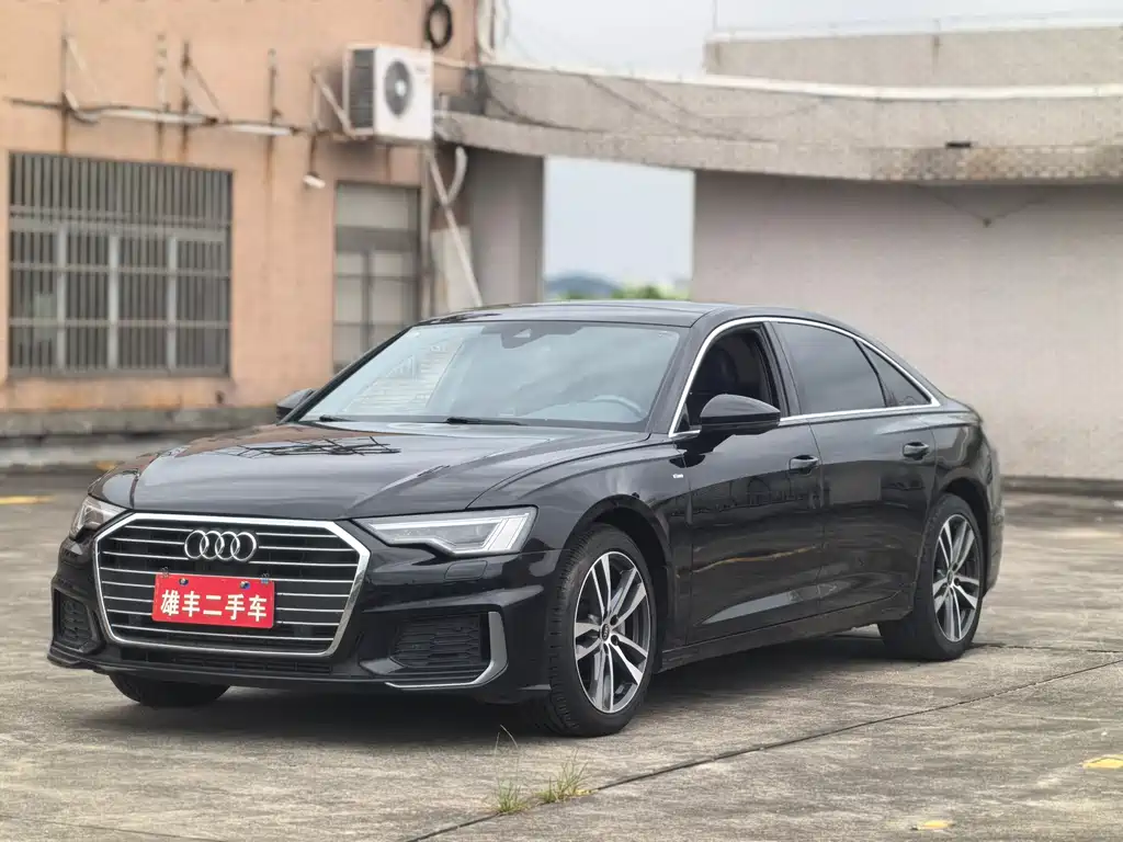 Audi A6L 2022 — фото 1
