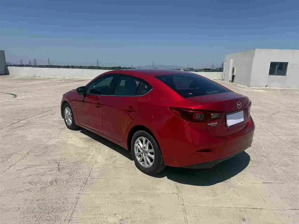Mazda 3 Axela 2018 — фото 9