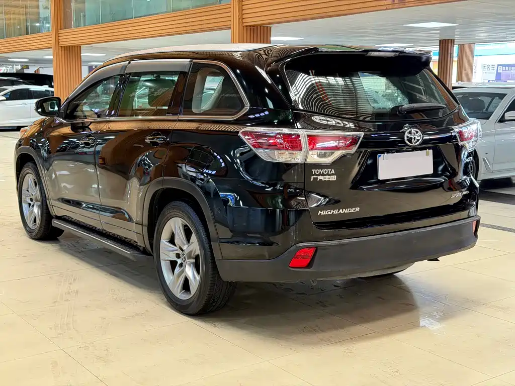 Toyota Highlander 2017 — фото 19