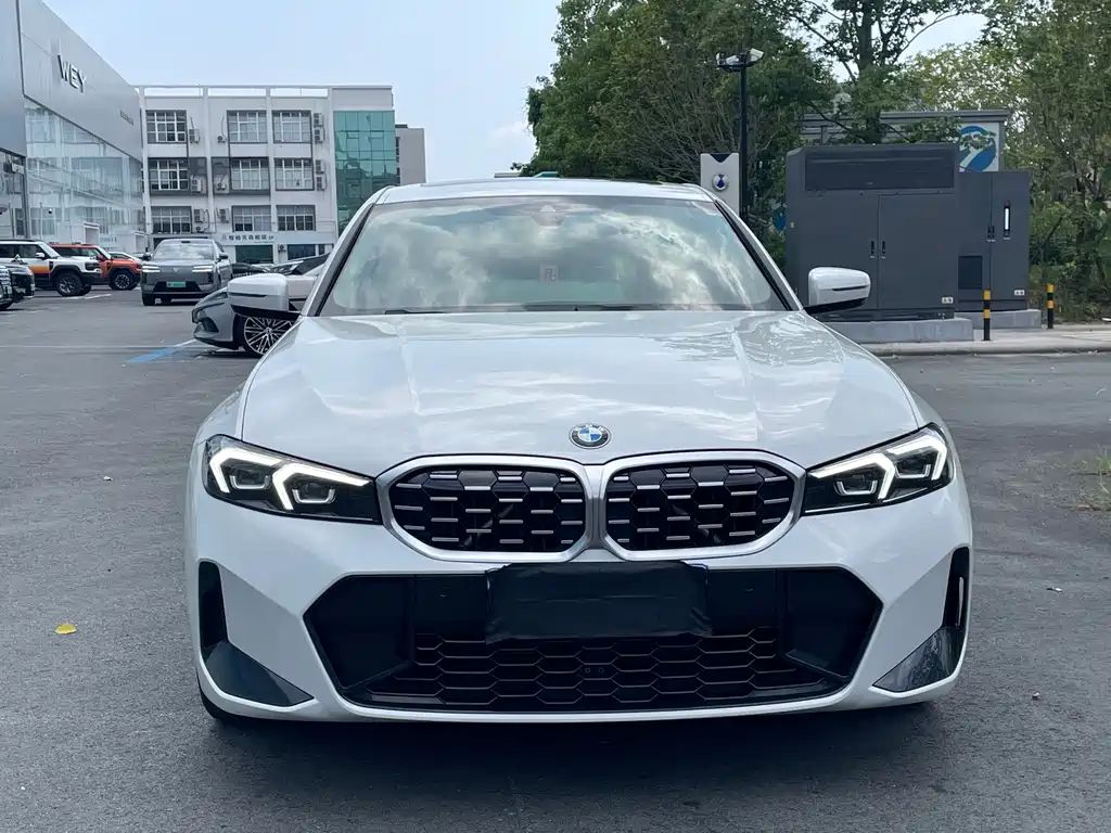 BMW 3 Series 2023