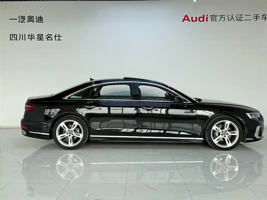 Audi A8 2022 — фото 3