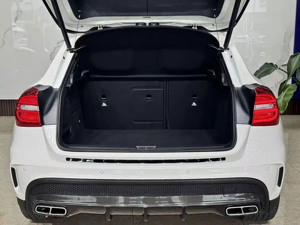 Mercedes-Benz GLA AMG 2016 — фото 14