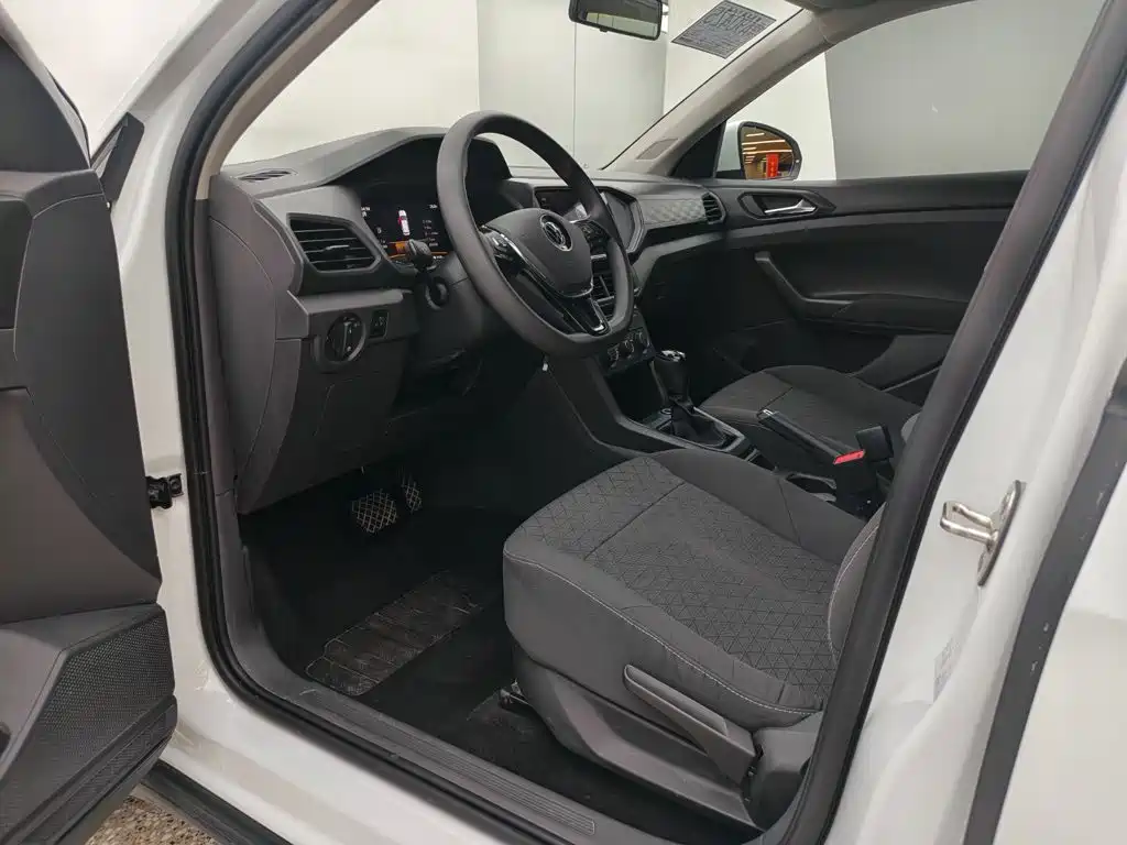 Volkswagen T-Cross 2025