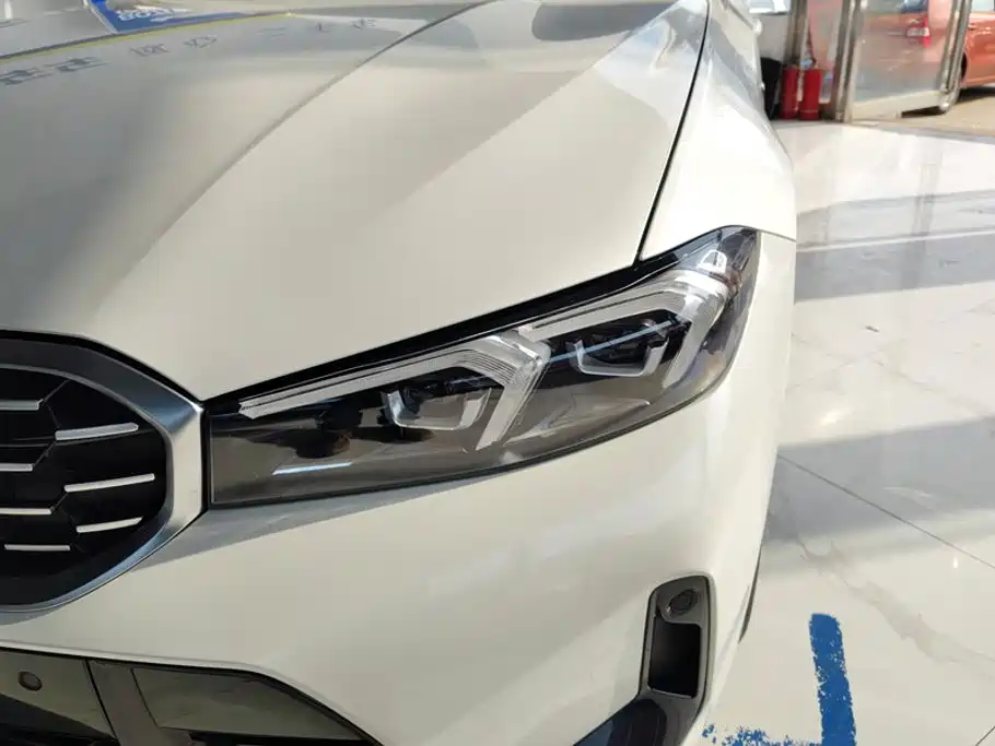 BMW 3 Series 2023