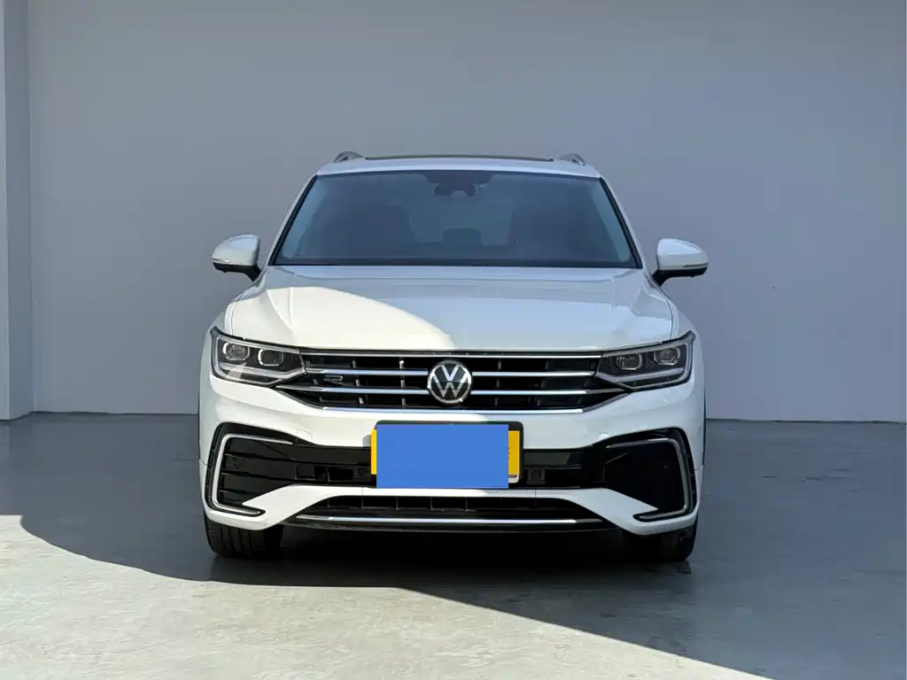 Volkswagen Tiguan L 2024 — фото 2