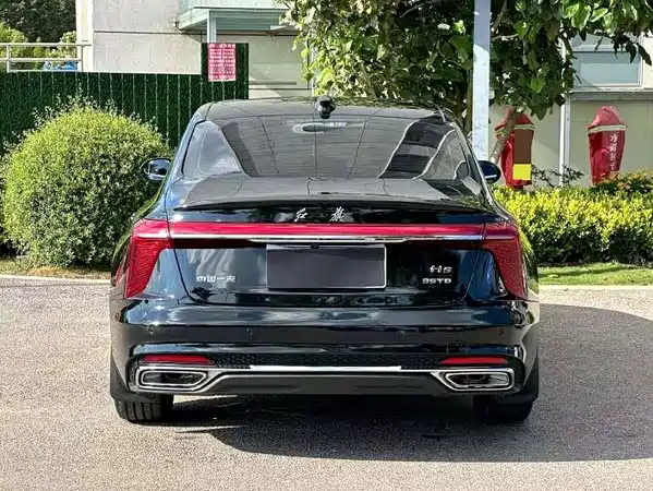 Hongqi H5 2025