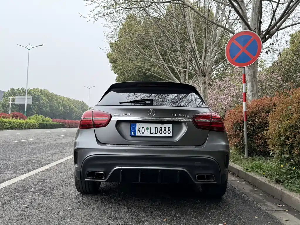 Mercedes-Benz GLA AMG 2018 — фото 6