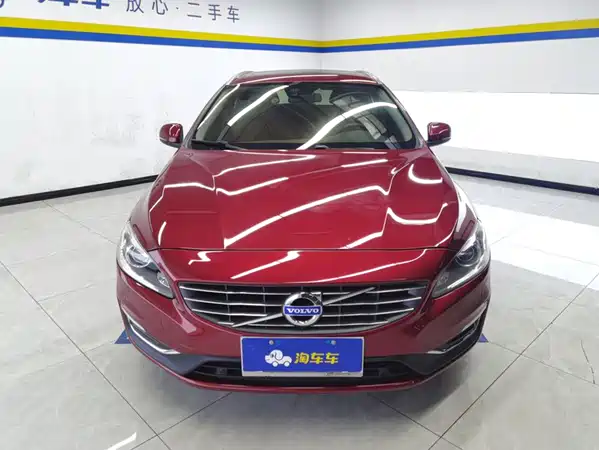 Volvo V60 2015