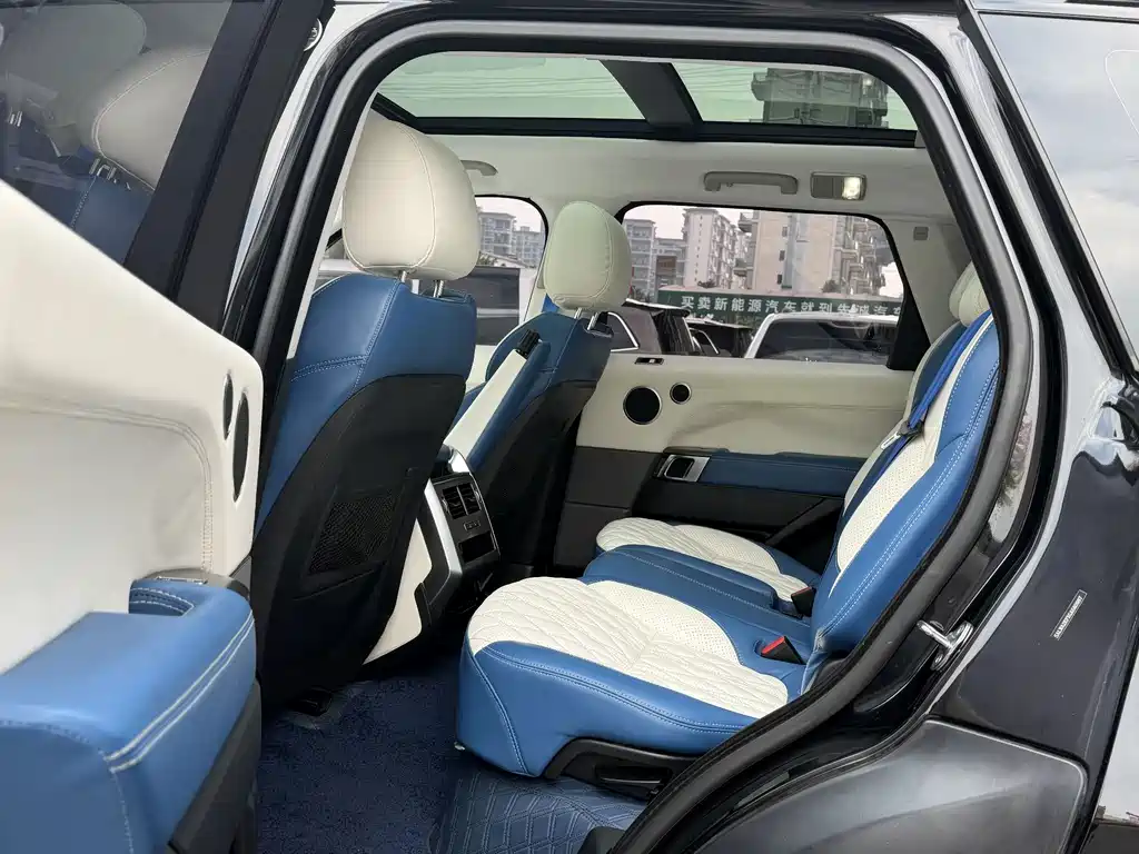 Land Rover Range Rover Sport 2016 — фото 10