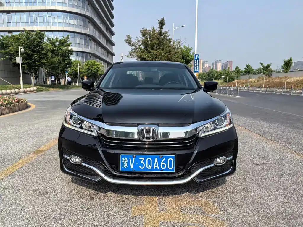 Honda Accord 2018 — фото 2