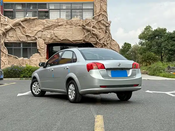 Buick Excelle 2012