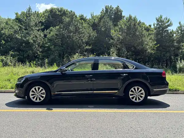 Volkswagen Passat 2011