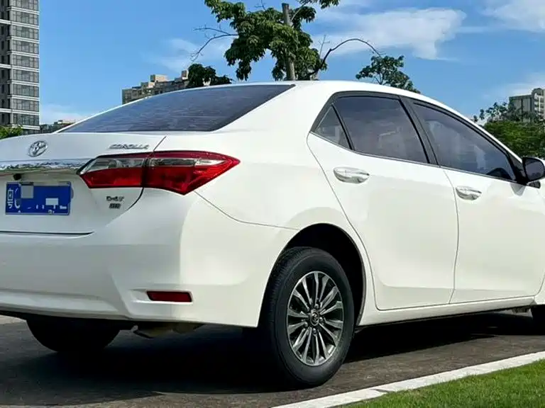 Toyota Corolla 2019 — фото 7