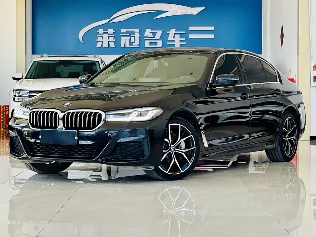 BMW 5 Series 2023 — фото 1