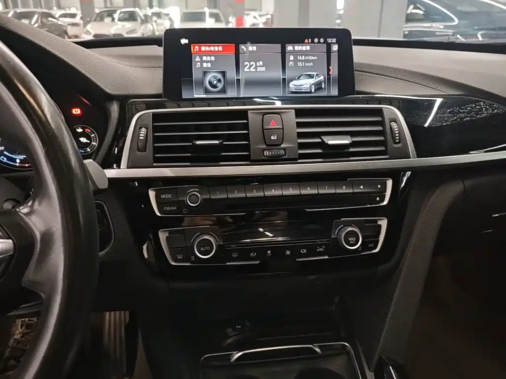 BMW 3 Series GT 2019 — фото 13