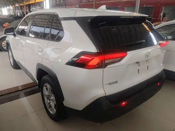 Toyota RAV4 2021
