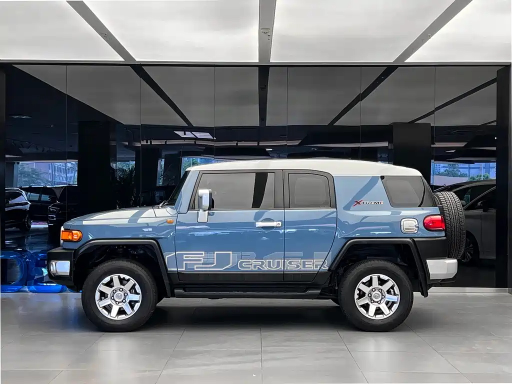 Toyota FJ Cruiser 2019 — фото 3