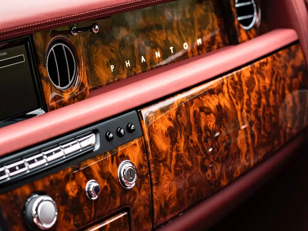 Rolls-Royce Phantom 2016 — фото 12