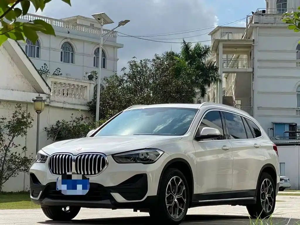 BMW X1 2020 — фото 1