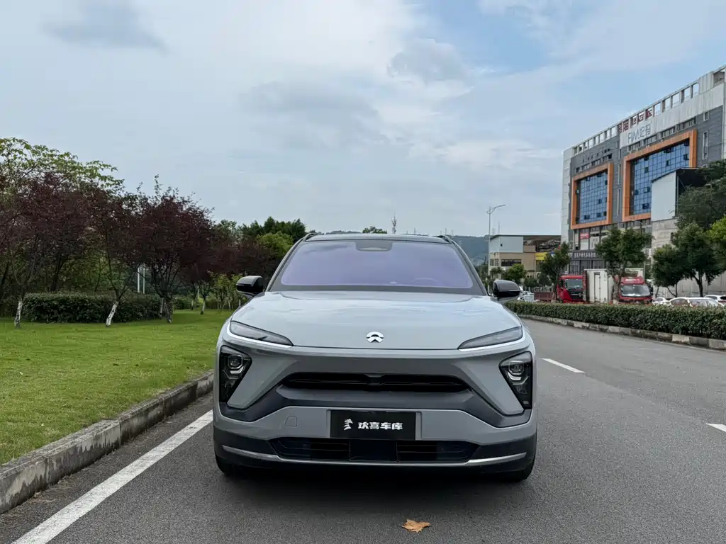 NIO ES6 2020