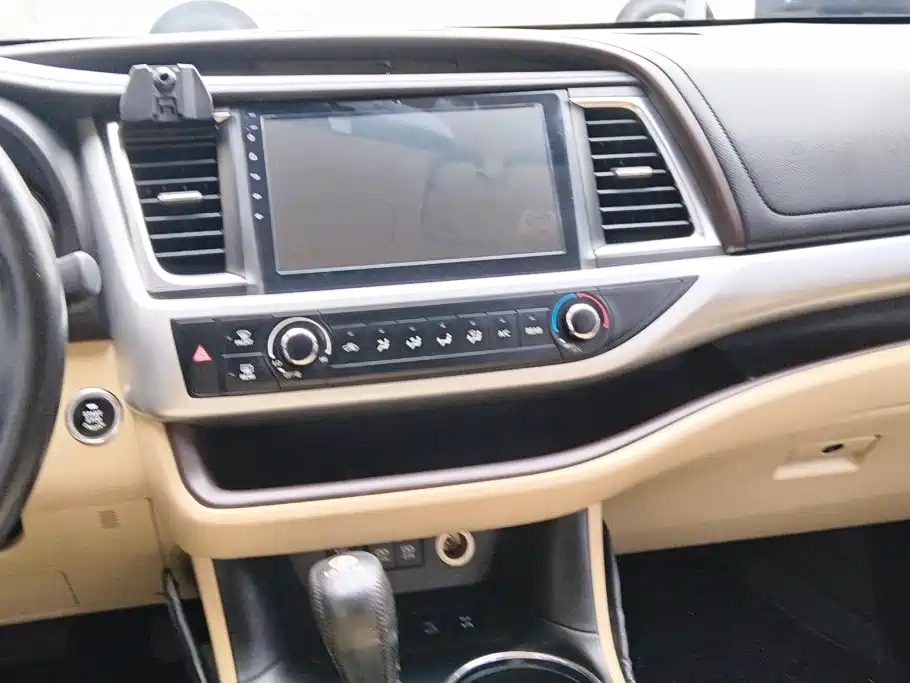 Toyota Highlander 2019 — фото 13