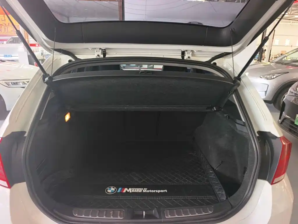 BMW X1 2015 — фото 19