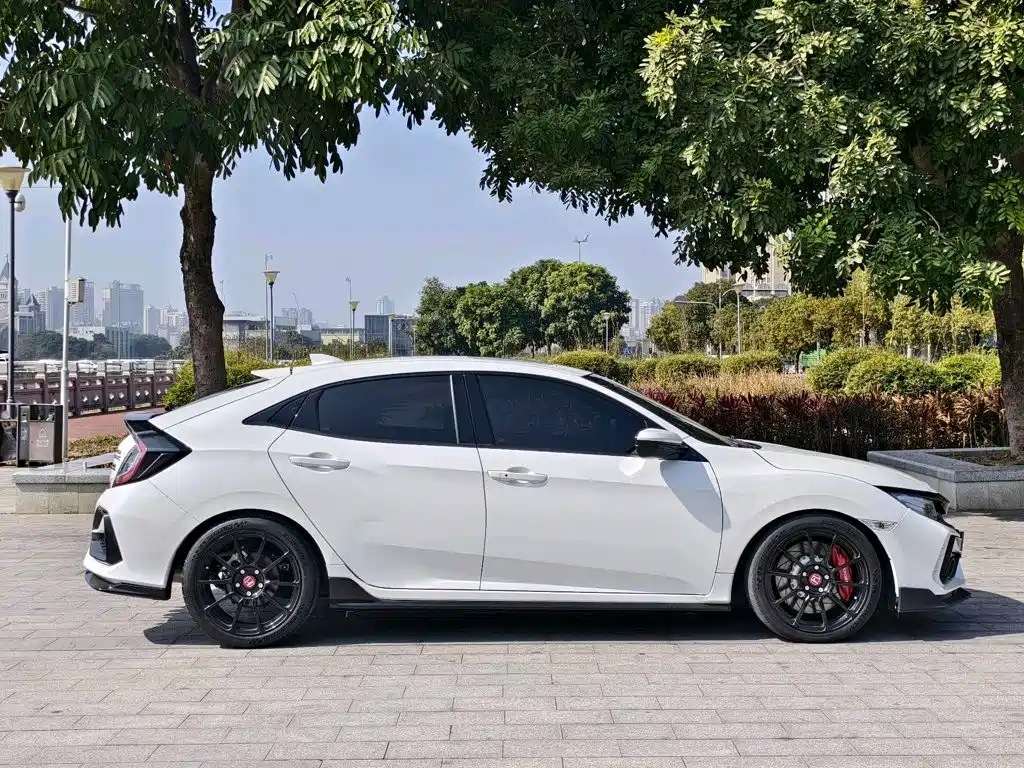 Honda Civic 2021 — фото 16