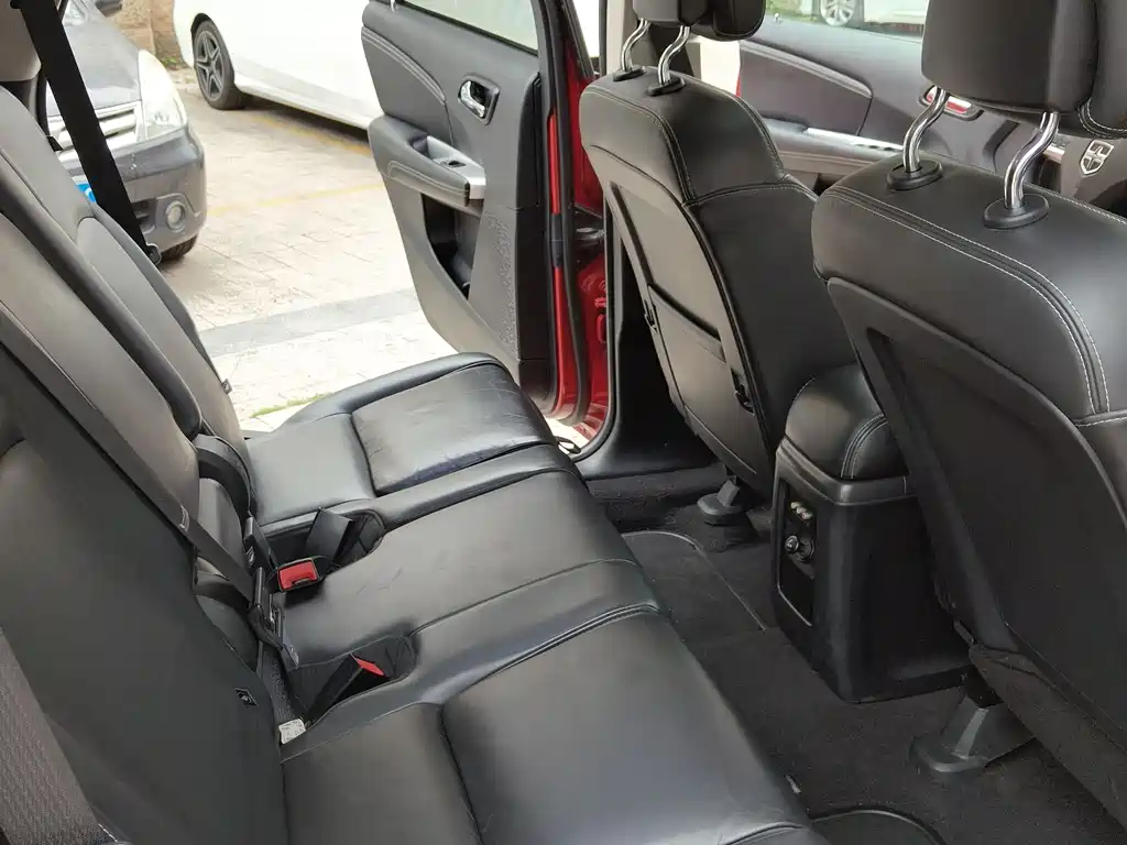 Dodge Journey 2017 — фото 26