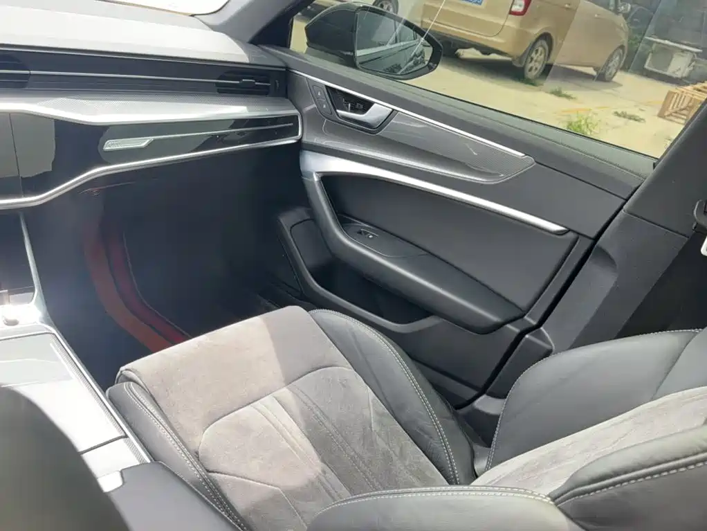 Audi A6L 2020
