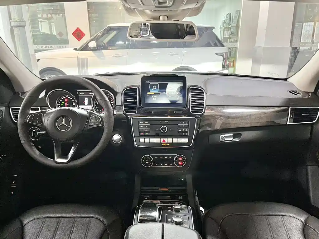Mercedes-Benz GLS 2018 — фото 7