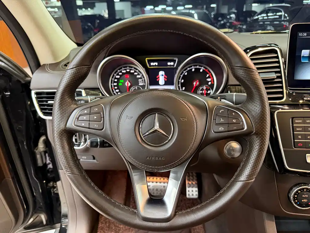 Mercedes-Benz GLS 2019 — фото 18