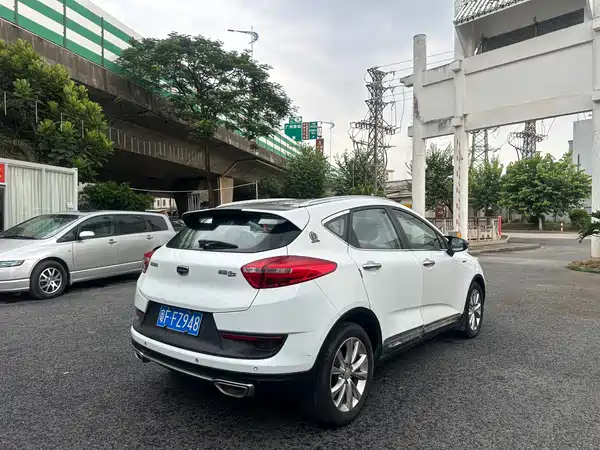Geely Emgrand GS 2017